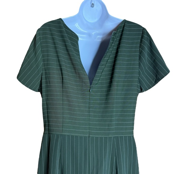 FOCUS by Shani Green Asymmetrical Pinstripe Midi Dress US 10 NWT - Picture 6 of 9